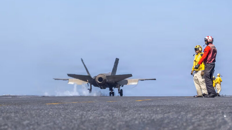 Yaxın Şərq: ABŞ-nin hərbi təyyarələri vuruldu, İran gəmiləri batırıldı -