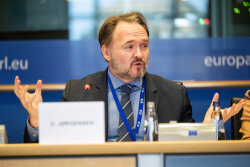 Dan Yorgensen: Cənubi Qafqaz təmiz texnologiyalar mərkəzinə çevrilə bilər