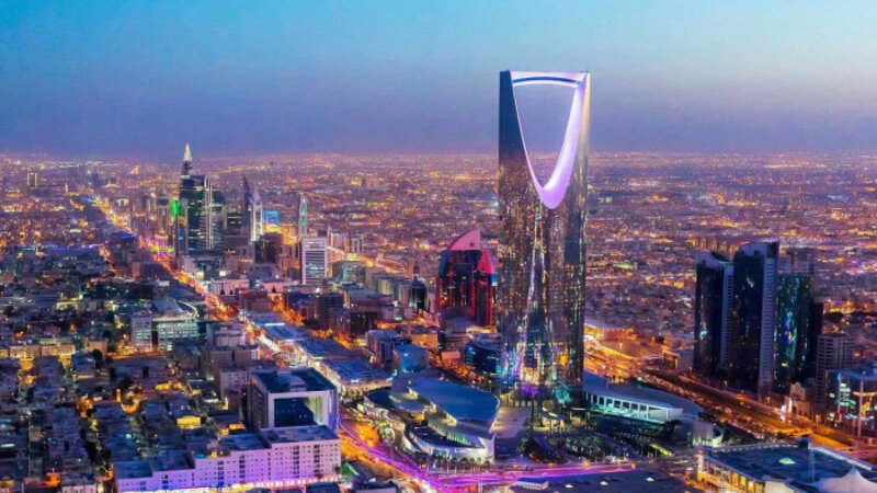 Ər-Riyadda ABŞ səfirliyində partlayışdan sonra yanğın baş verib