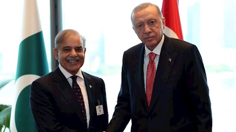 Türkiyə və Pakistan liderləri arasında telefon danışığı oldu