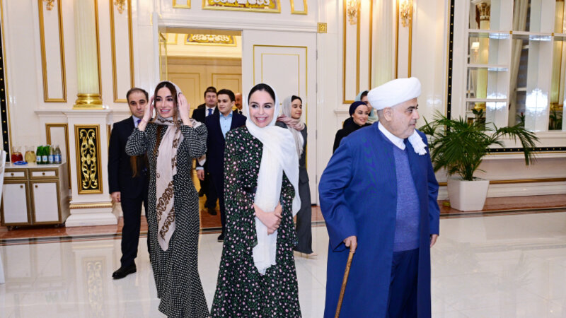 Leyla və Arzu Əliyeva iftar mərasiminə qatıldılar -