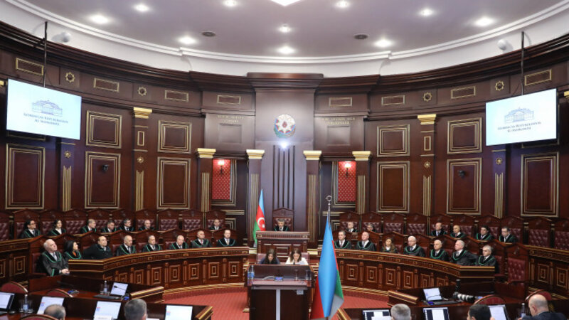 Yeni təyin olunmuş hakimlər Ali Məhkəmədə and içdi -