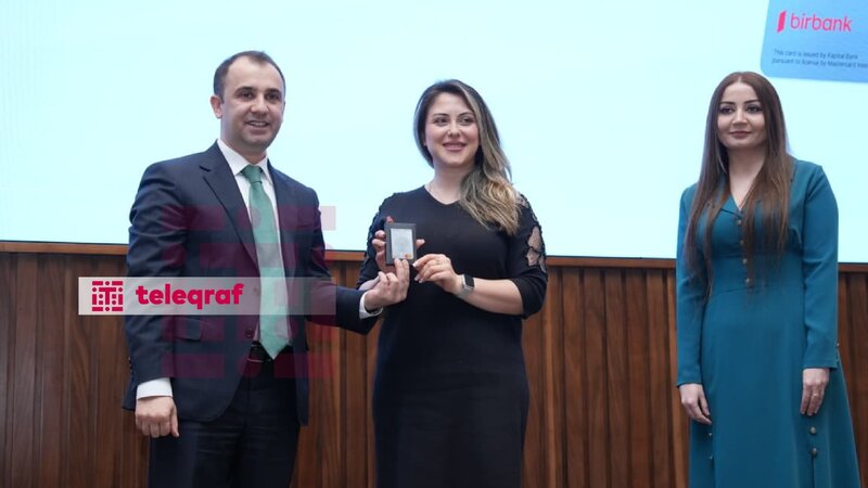 Sertifikasiya imtahanında maksimum nəticə göstərən 10 müəllim mükafatlandırıldı -