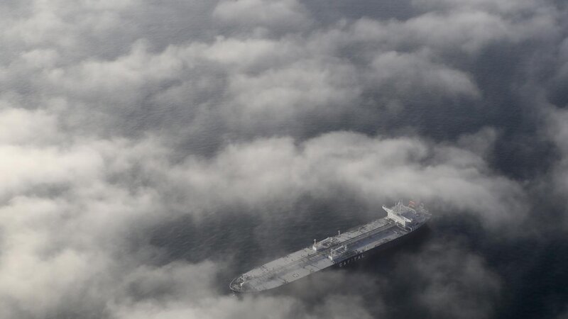 Küveyt yaxınlığında tankerdə partlayış: