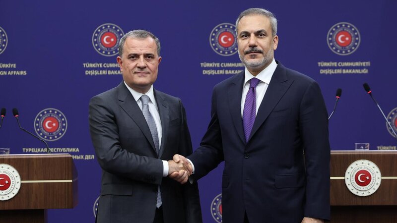 Ceyhun Bayramov Hakan Fidanla İranın Naxçıvana hücumunu müzakirə etdi