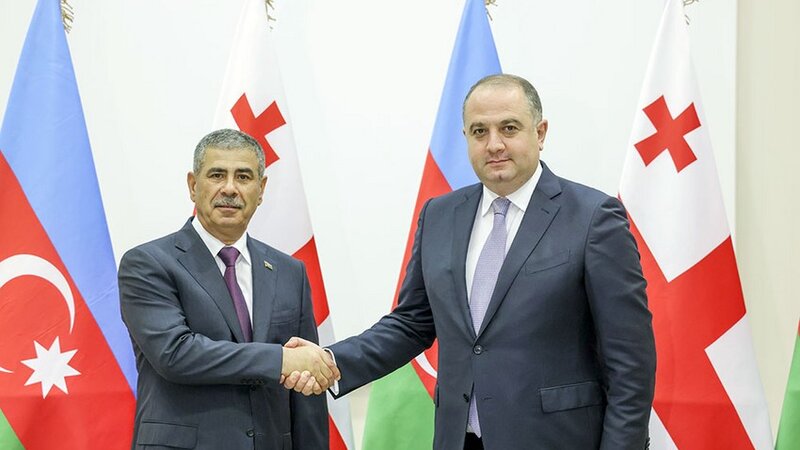 Gürcüstanın müdafiə naziri Zakir Həsənova zəng edib
