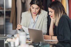 Azərbaycanda fərdi qadın sahibkarların sayı 28%-dən çox artıb