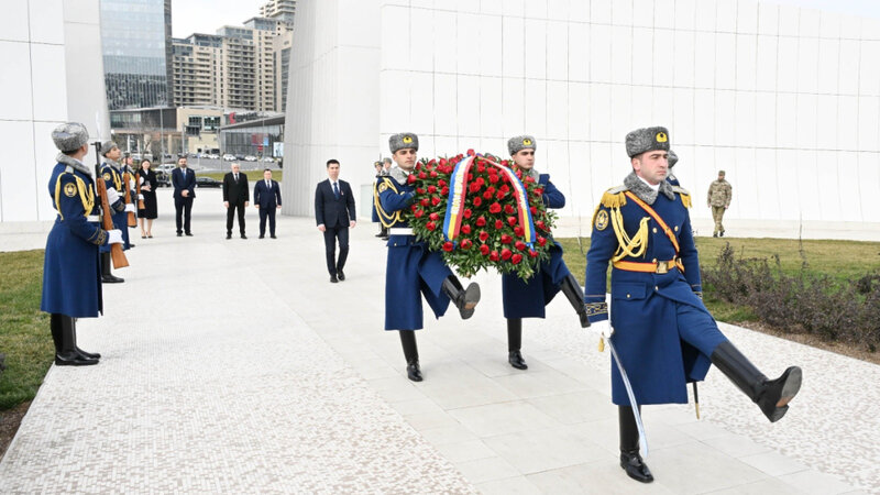 Moldovanın Baş nazirinin müavini Zəfər parkını ziyarət etdi