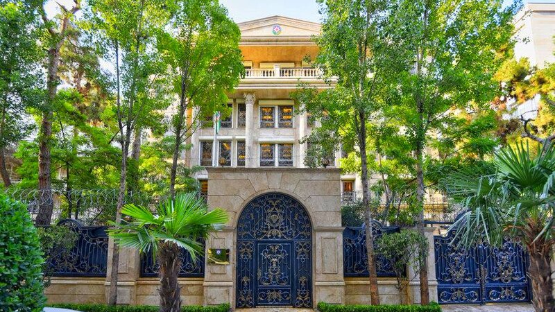 Azərbaycan İrandakı diplomatlarını təxliyə edir