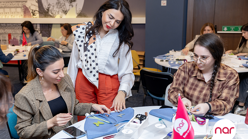 “Nar” 8 Mart münasibətilə xanım jurnalistləri təbrik etdi -