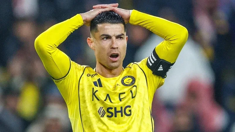 Ronaldu zədəsini Madriddə sağaldacaq