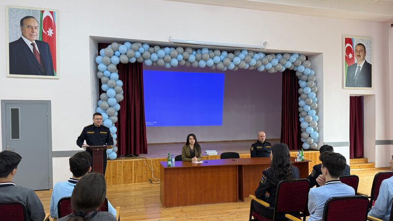 Qubada şagirdlərlə görüş keçirildi: narkomaniya və erkən nikahın fəsadları müzakirə olundu -