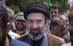 Xameneinin oğlu yaralandı