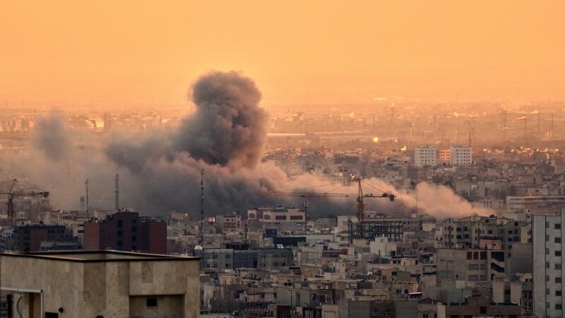 CNN: ABŞ və İsrail zərbələri İranda mülki obyektlərə çox yaxın endirilir