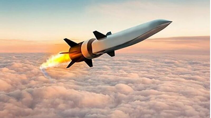 İran İsrailə və ABŞ bazalarına hipersəs raketləri ilə zərbə endirdiyini açıqlayıb