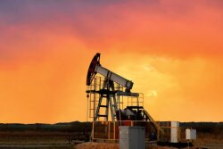 Azərbaycan neftinin qiyməti 128 dolları ötdü