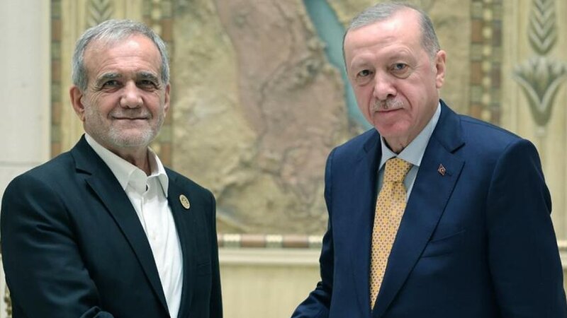 Pezeşkian Ərdoğana Yaxın Şərqdə gərginliyin azaldılmasına hazır olduqlarını bildirib