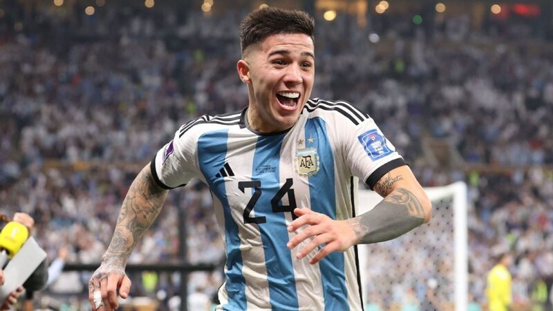 PSJ “Çelsi”nin futbolçusuna elçi düşdü