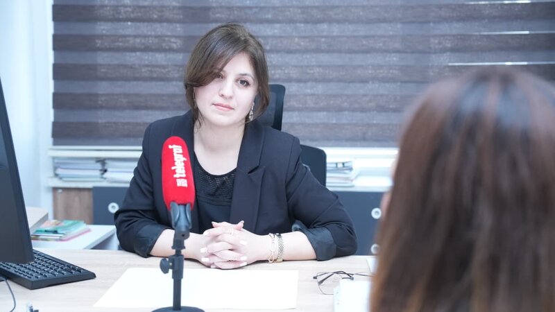 Dərsliklə imtahan sualları arasında fərq varmı? -