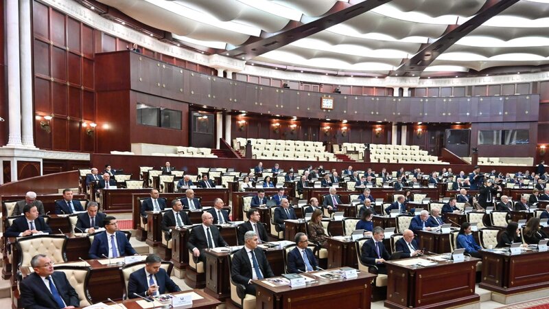 Milli Məclisin komissiyası CNN-dən Azərbaycana qarşı əsassız iddiaları sübut etməyi tələb edib