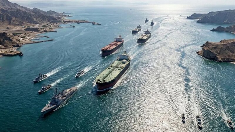 İran Hörmüz boğazında ödənişləri yuanla tələb edə bilər