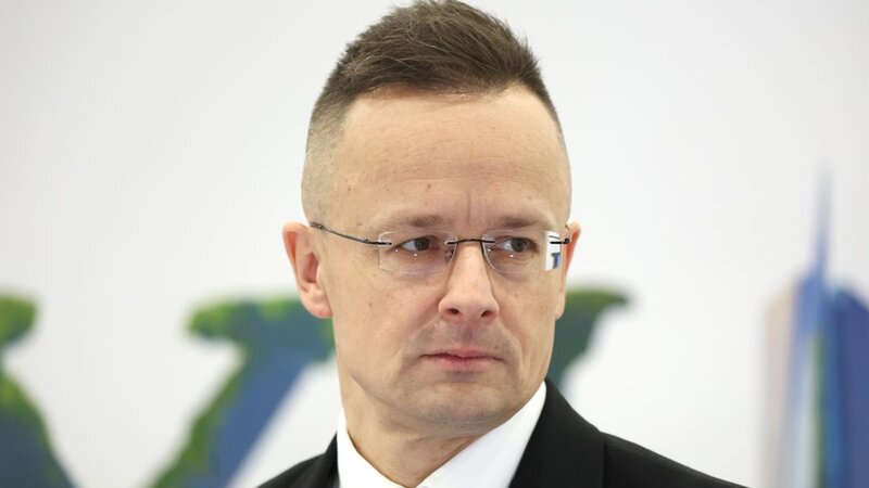 Macarıstan XİN: Orban hakimiyyətdə olduğu müddətdə Ukrayna Aİ-yə daxil olmayacaq