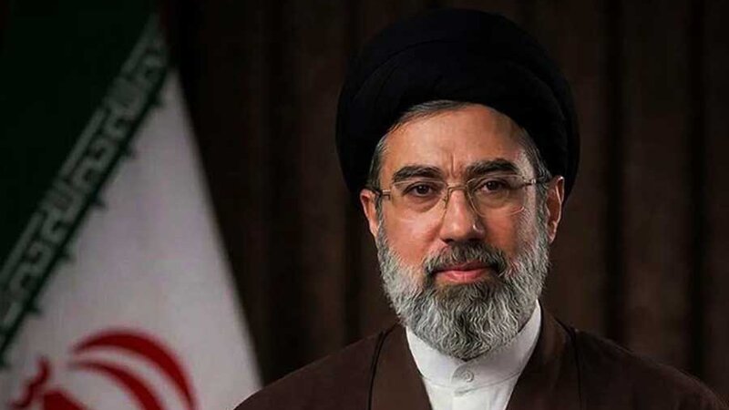 Müctəba Xamenei atasının bütün kadrlarını öz vəzifələrində saxladı