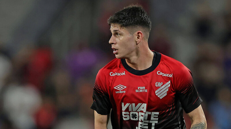 “Qalatasaray” 15 milyonluq futbolçu üçün hərəkətə keçdi