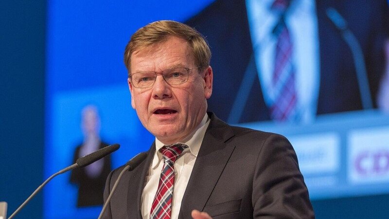 Almaniyalı nazir: Aİ Macarıstana Ukrayna krediti ilə bağlı təzyiqi davam etdirəcək