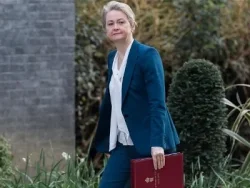 Böyük Britaniyanın XİN rəhbəri: Livandakı münaqişə nəzarətdən çıxmaq üzrədir