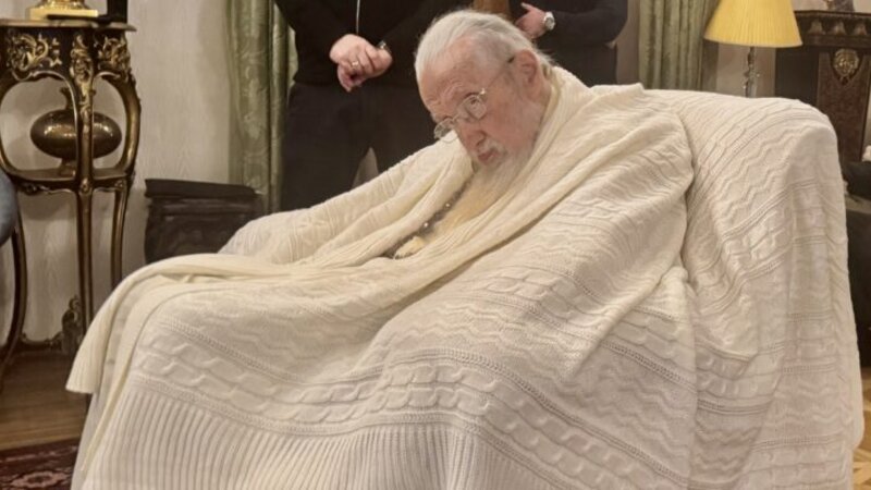 Gürcüstan Patriarxının cənazəsi xüsusi mərasim üçün patriarxiyaya aparılıb