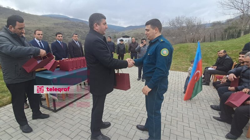 Köç karvanı Xanabad kəndinə çatdı, açarlar təqdim edildi -