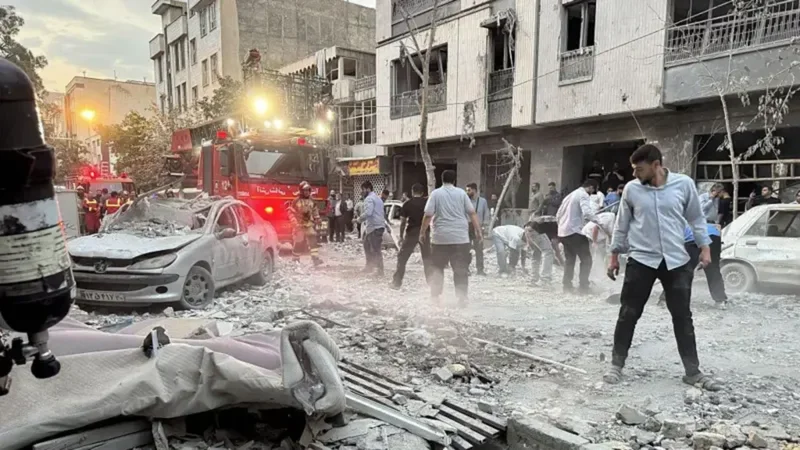 Tehranda güclü partlayışlar eşidilir