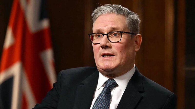 Starmer İran müharibəsinin iqtisadi təsirləri ilə bağlı fövqəladə iclas çağırıb