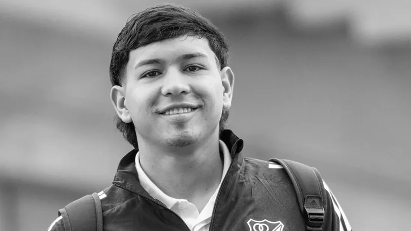 Gənc futbolçu oyun zamanı huşunu itirərək dünyasını dəyişdi