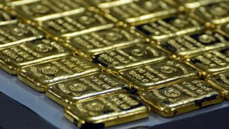 Putin 100 qramdan çox çəkisi olan qızıl külçələrin ixracını qadağan etdi