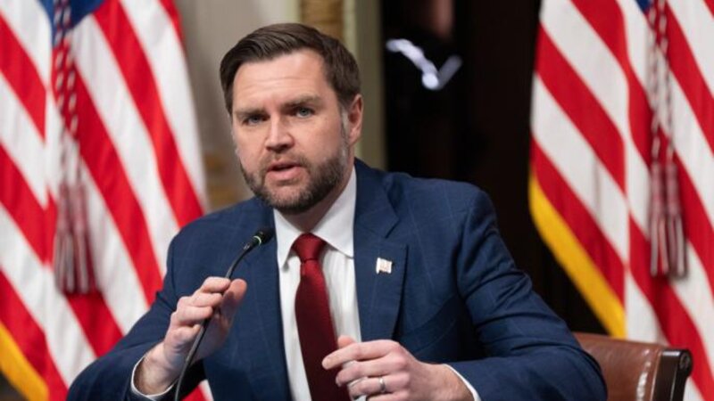 ABŞ vitse-prezidenti UFO sənədlərini araşdıracağını bildirib