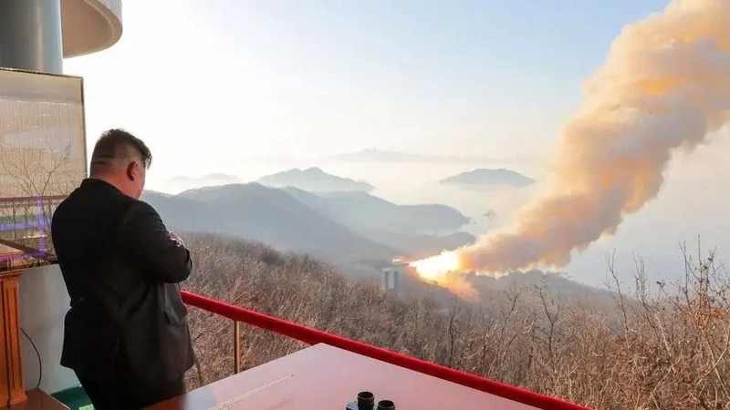 Şimali Koreya ABŞ-yə çata biləcək yeni raket mühərrikini sınaqdan keçirdi