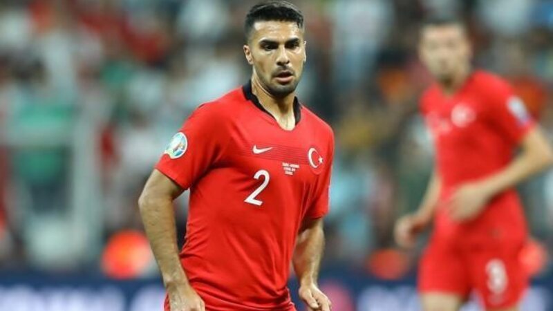 Türkiyə millisinin üzvü “Qalatasaray”a keçə bilər