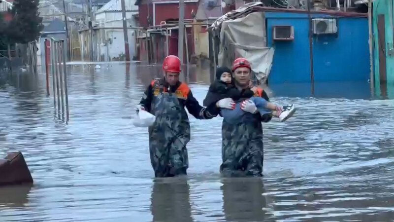 Su basmış ərazilərdən 454 nəfər təxliyə edildi -