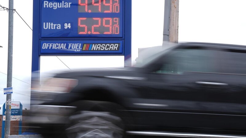 ABŞ-də benzin qiymətləri 2022-ci ildən bəri rekord səviyyəyə çatdı