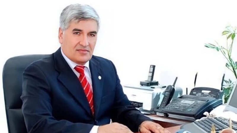 Tanınmış baş həkim qastroenteroloq yox, pediatr imiş... -