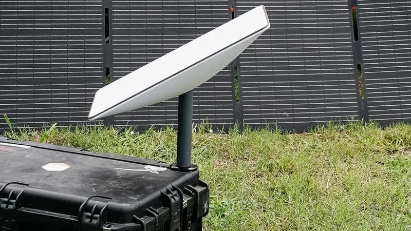 İran Starlink stansiyalarını hədəf ala biləcəyini açıqlayıb