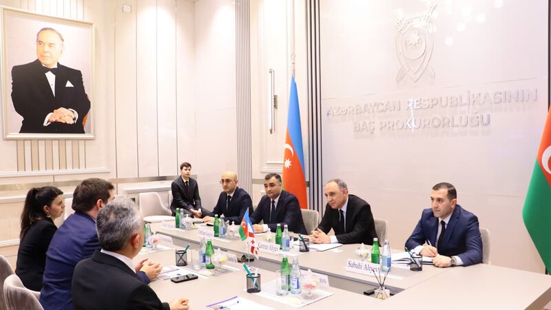 Baş prokuror Gürcüstan Vəkillər Kollegiyasının sədri İrakli Kandaşvilini qəbul etdi -