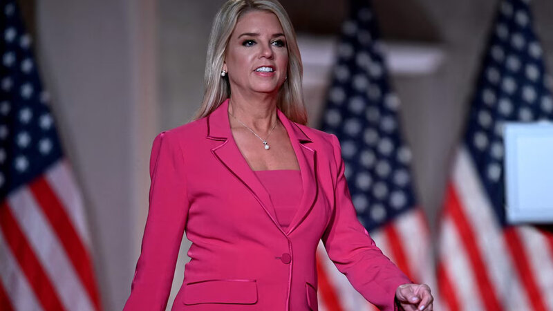 Tramp ədliyyə nazirini vəzifədən azad etmək istəyir