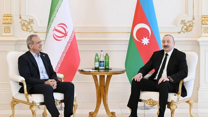 İlham Əliyevlə Məsud Pezeşkian arasında telefon danışığı olub