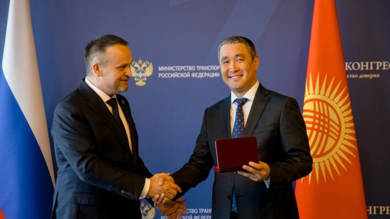Qırğızıstan və Rusiya Özbəkistandan keçən yeni nəqliyyat dəhlizini müzakirə edib