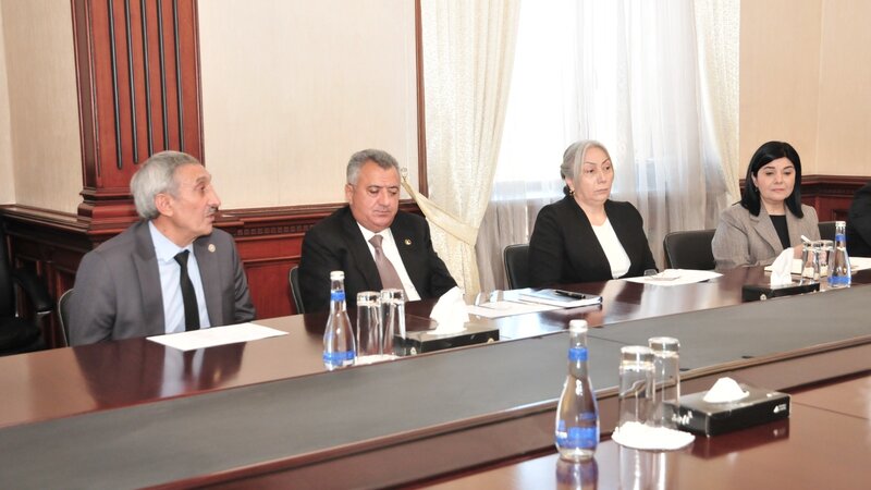 Abşeronda Aprel şəhidlərinin ailələri ilə görüş keçirildi -