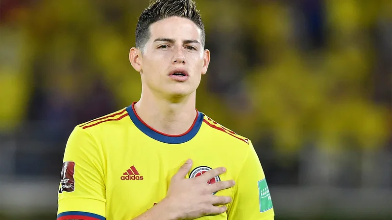 Tanınmış futbolçu susuzlaşma səbəbindən xəstəxanaya yerləşdirildi