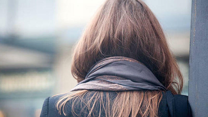 Salyan sakini itkin düşdü -